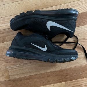Woman’s Nike air max